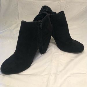 Candie’s black ankle bootie
